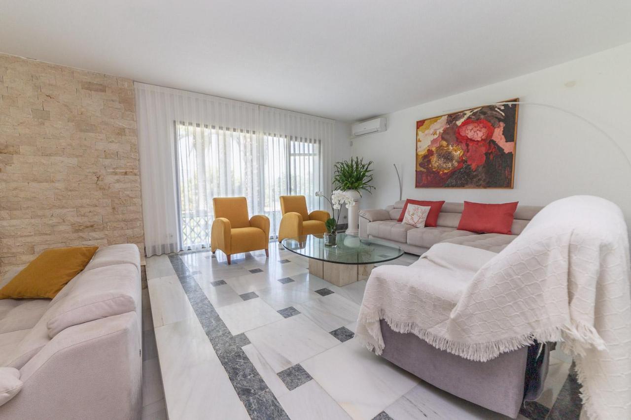 Villa Aldar El Albir Екстериор снимка